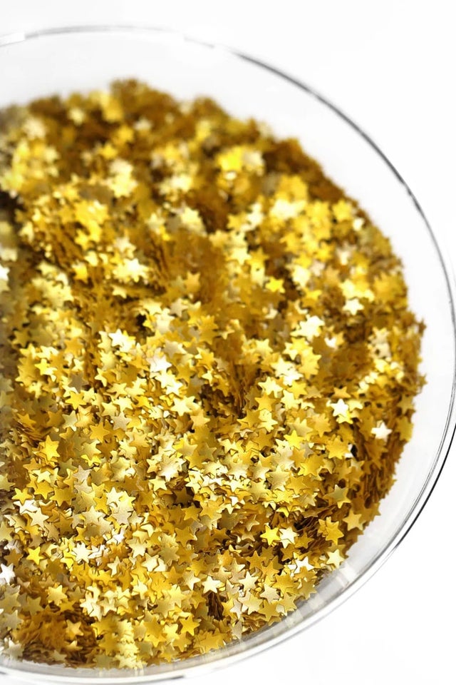 Edible glittery gold stars